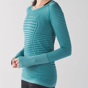 Lululemon long sleeve tight shirt (LN)